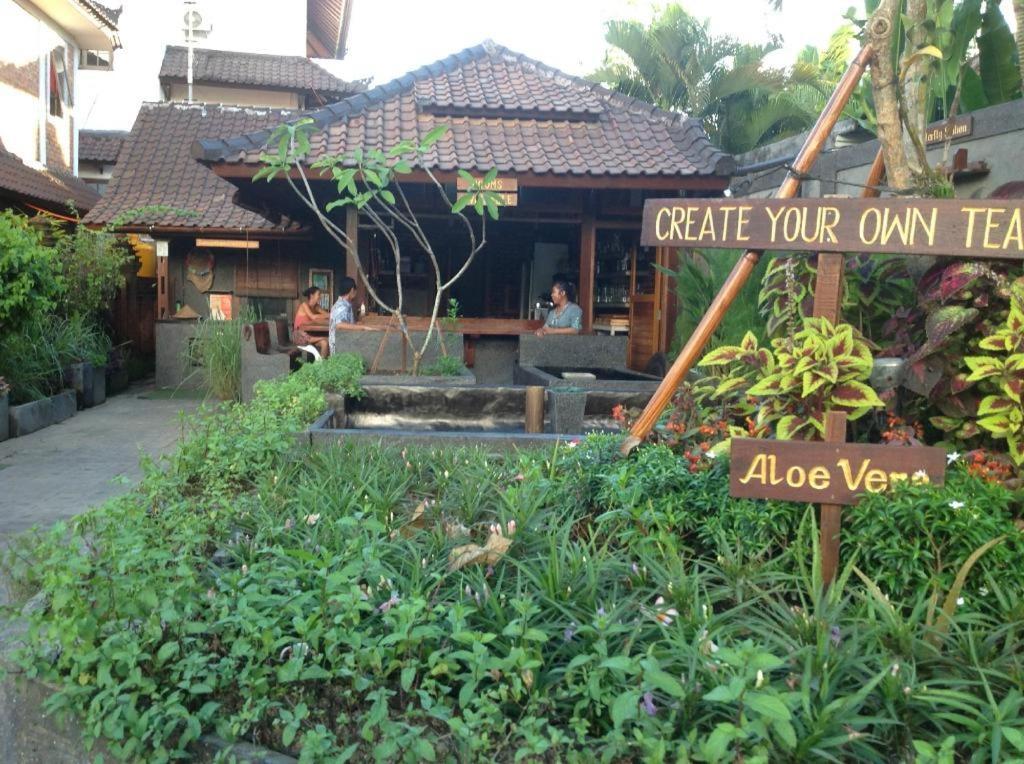 Ngeluwungan Boutique Hostel Canggu  Exterior photo